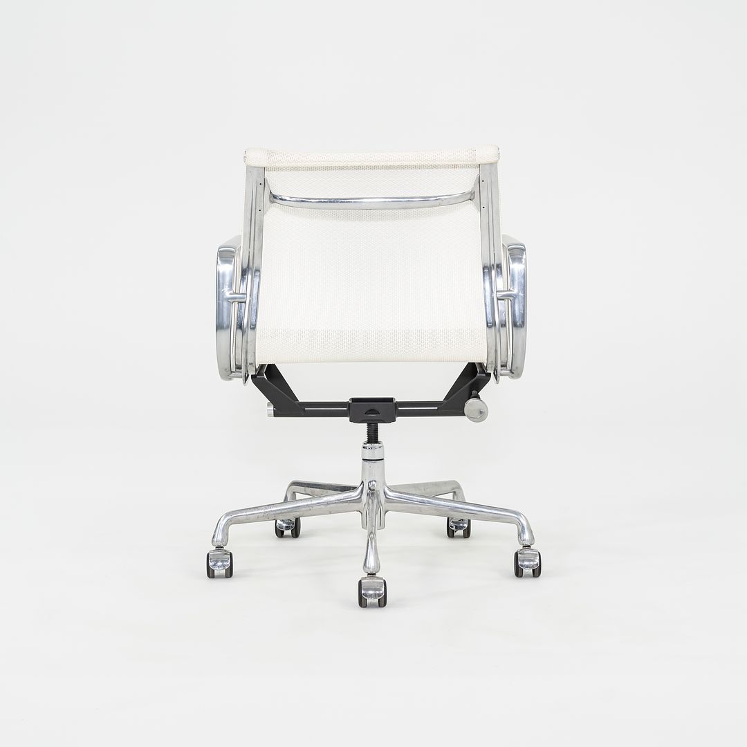 Eames Aluminum Group Management Chair