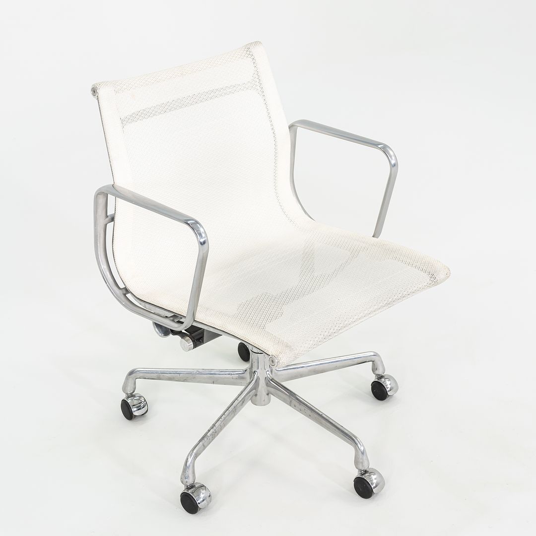 Eames Aluminum Group Management Chair