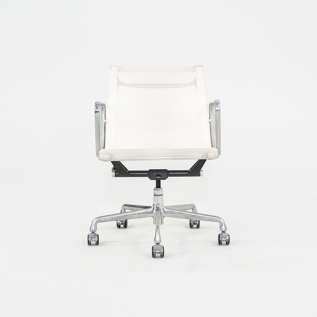 Eames Aluminum Group Management Chair