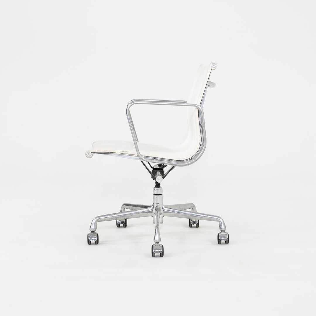 Eames Aluminum Group Management Chair