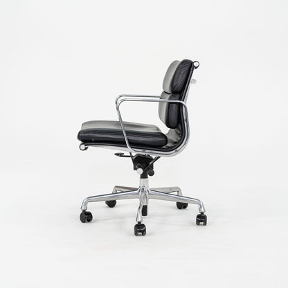 Soft Pad Management Chair, EA435