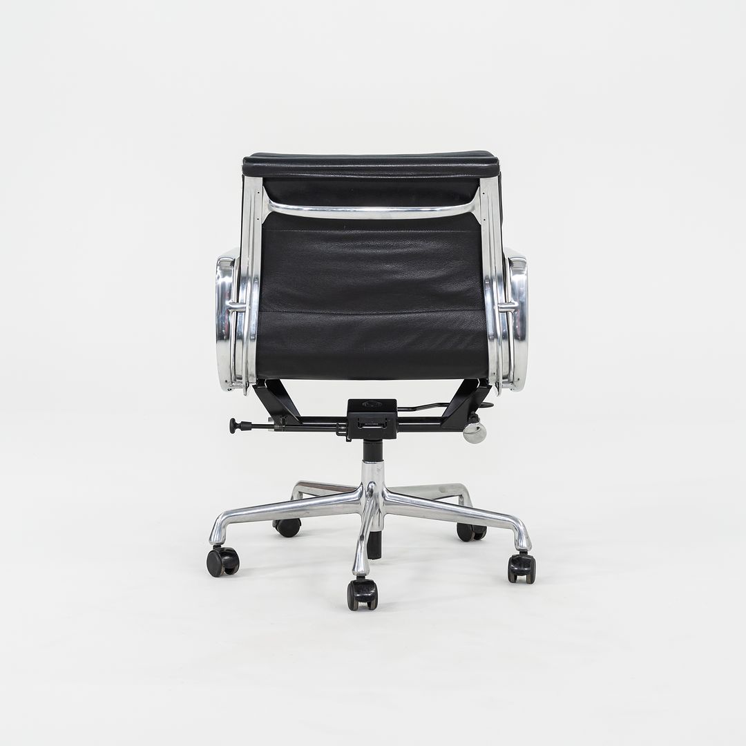 Soft Pad Management Chair, EA435