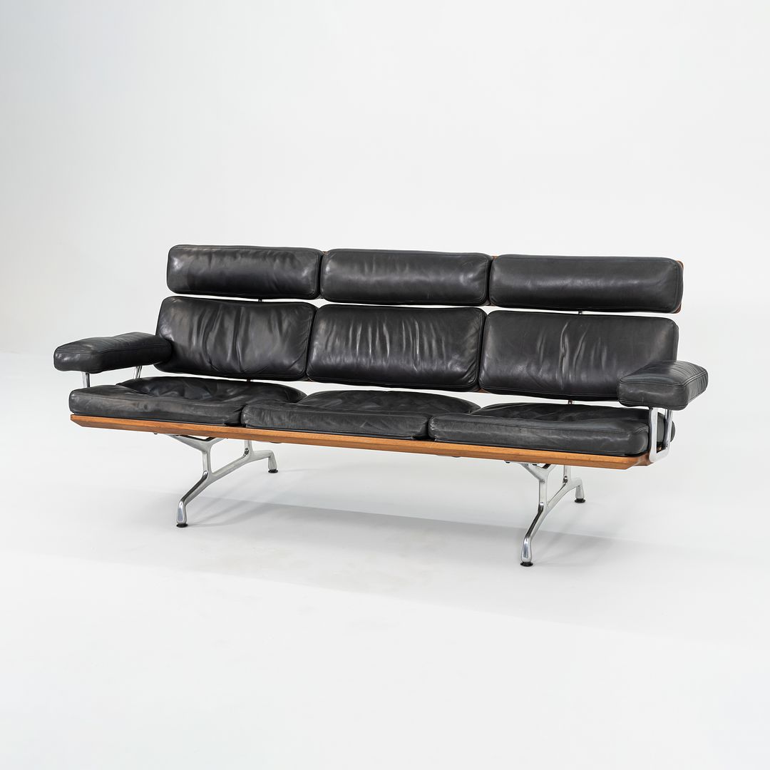 ES 108 Sofa