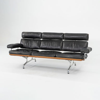 ES 108 Sofa