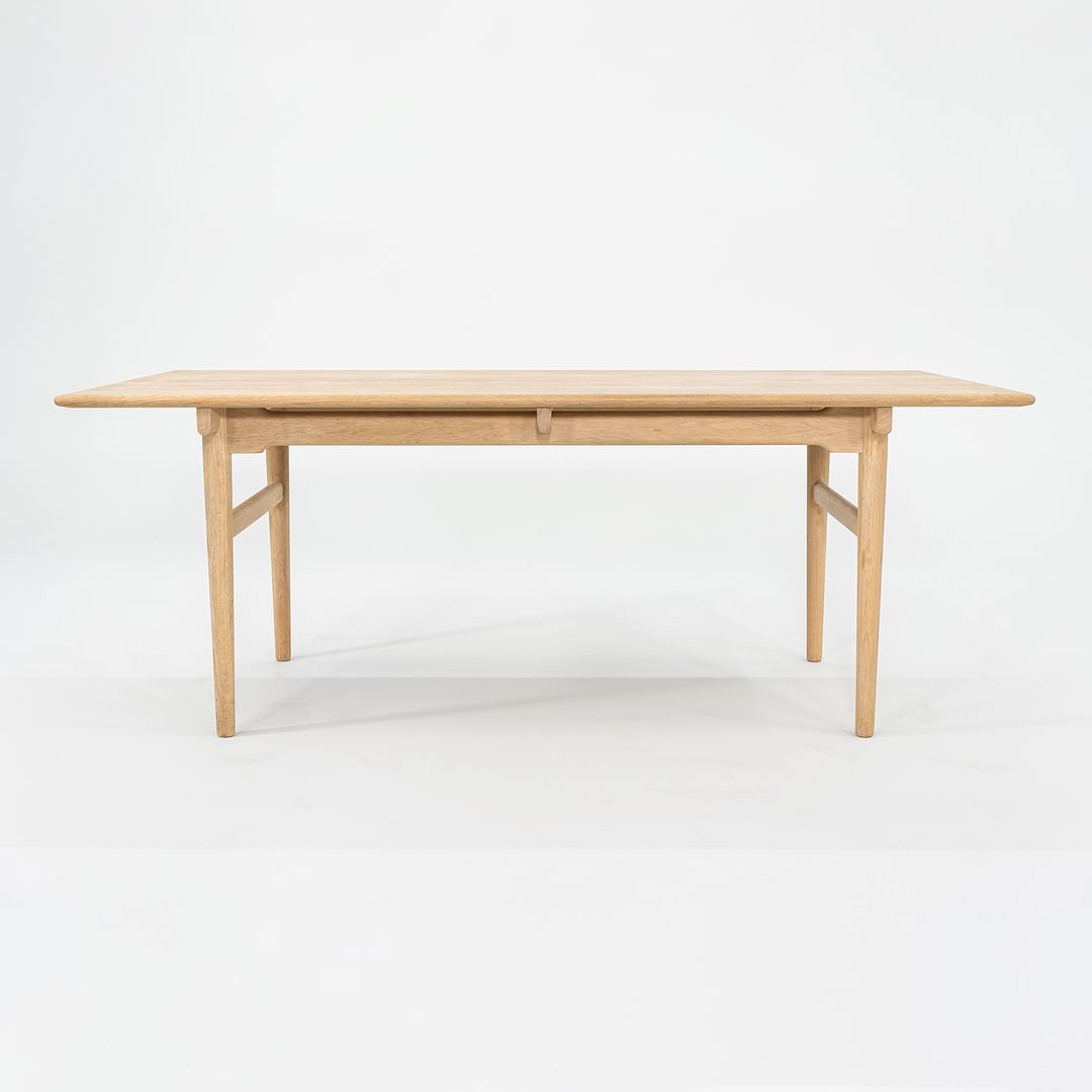 CH327 Dining Table