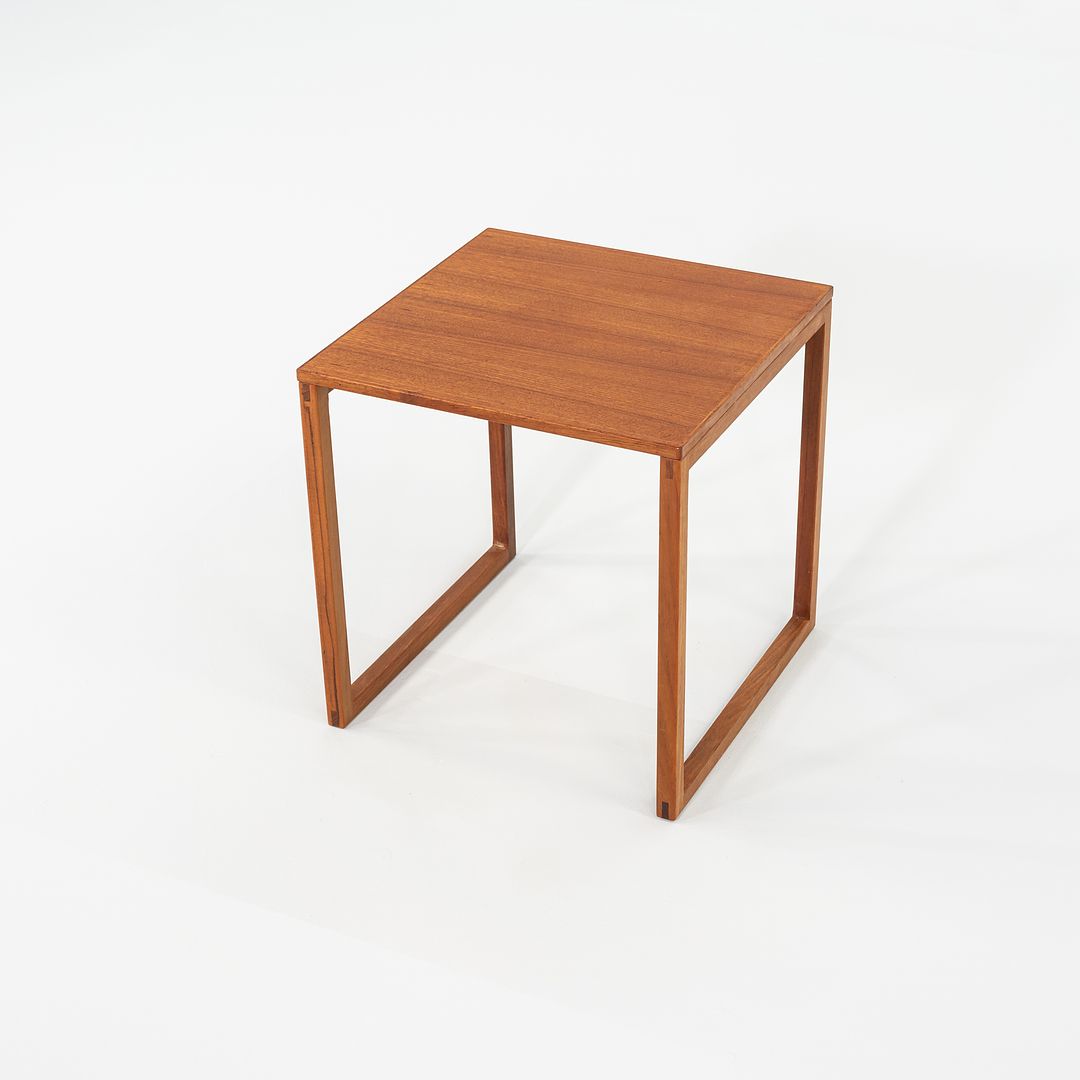 Model 33 Nesting Table