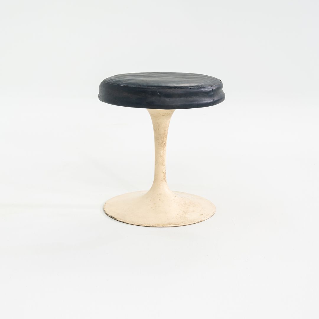 152 Tulip Stool