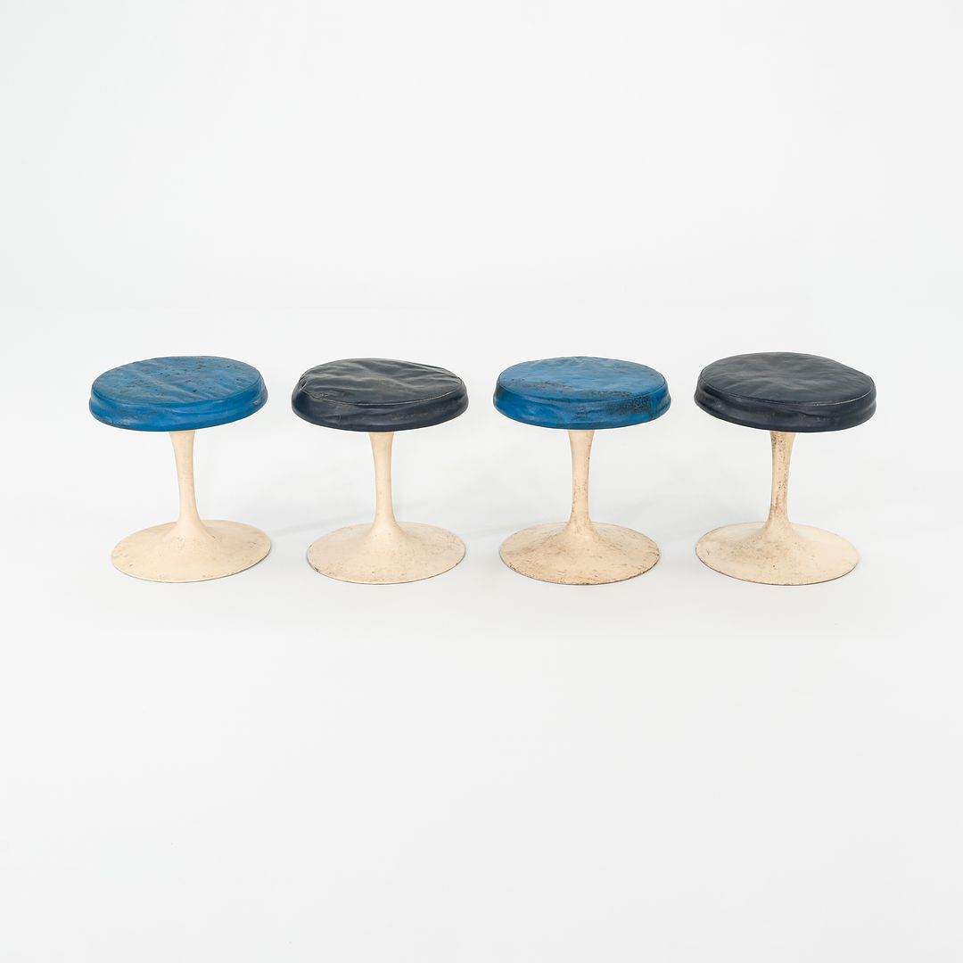 152 Tulip Stool