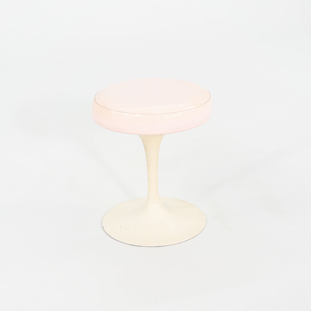 152 Tulip Stool