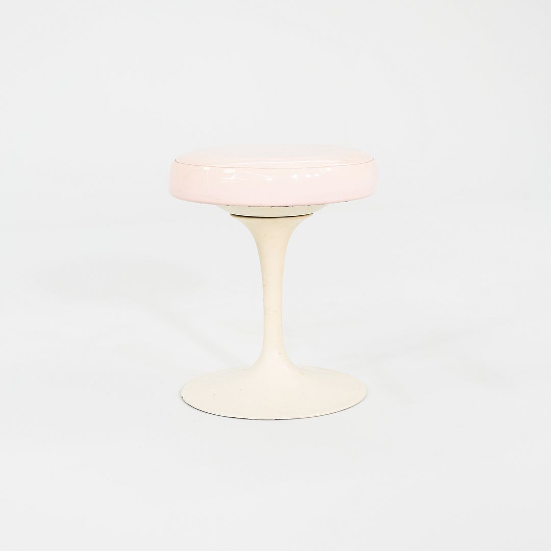 152 Tulip Stool