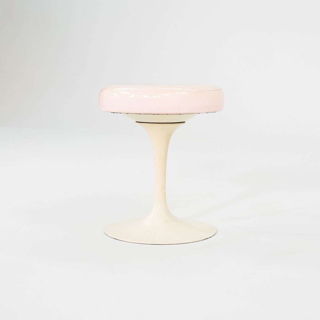 152 Tulip Stool