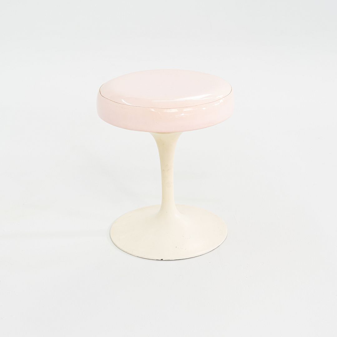 152 Tulip Stool