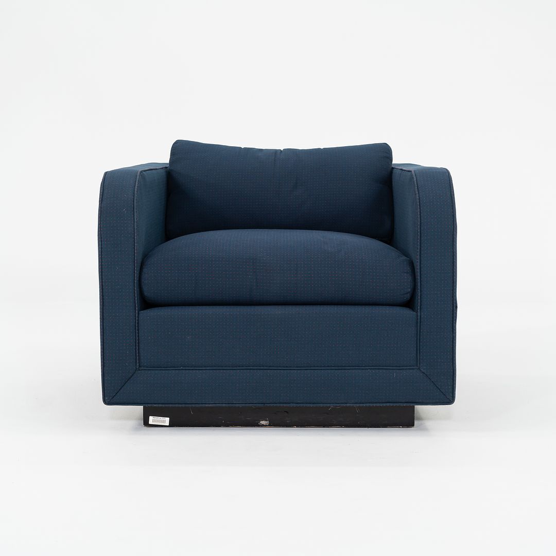CH.86P Tuxedo Chair