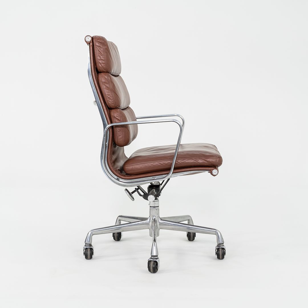 Soft Pad Executive Desk Chair, Model EA437