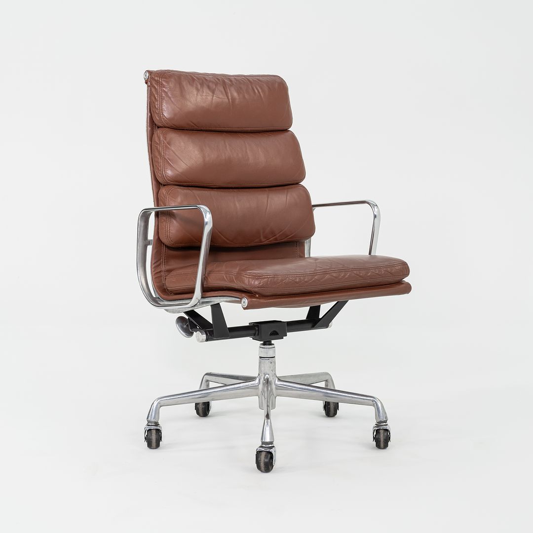 Soft Pad Executive Desk Chair, Model EA437