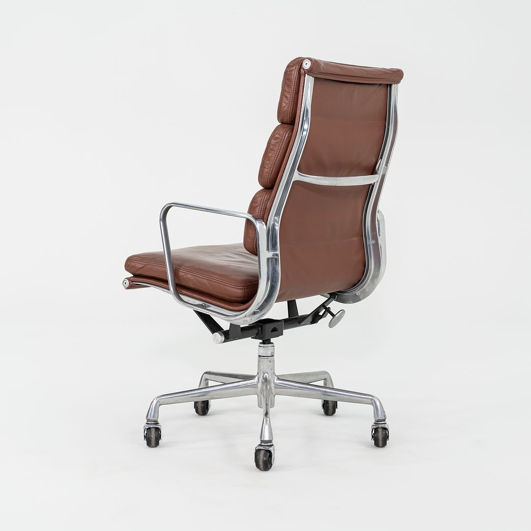 Soft Pad Executive Desk Chair, Model EA437