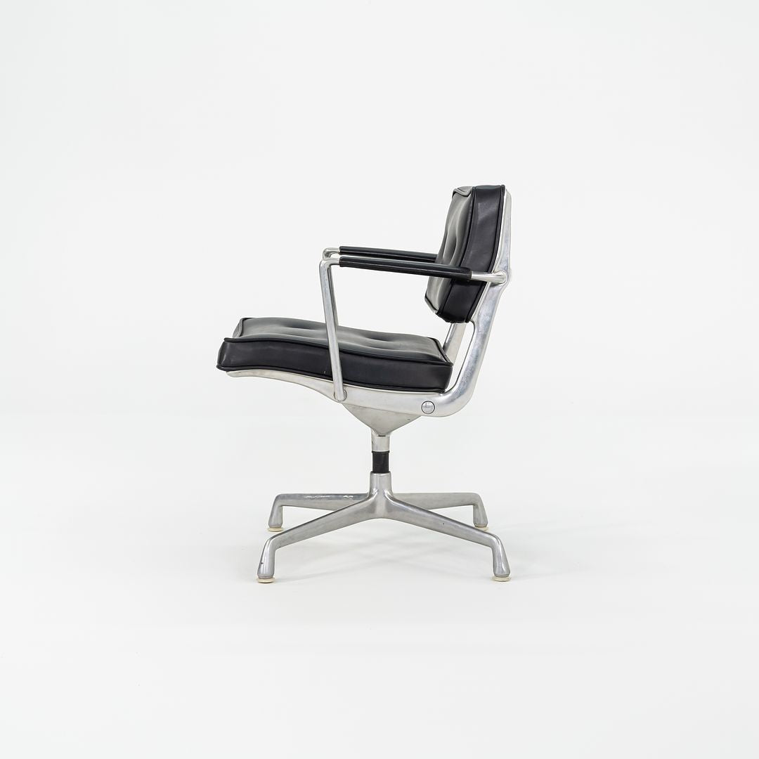 ES102 Intermediate Chair