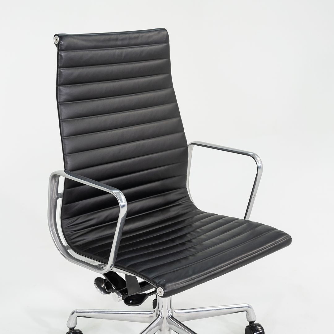 Aluminum Group Executive Desk Chair