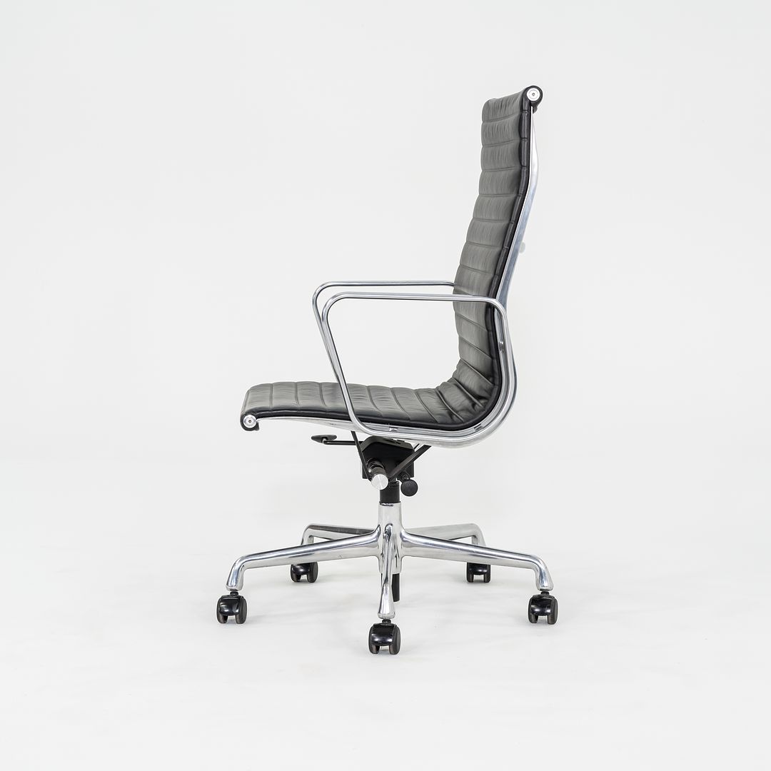 Aluminum Group Executive Desk Chair