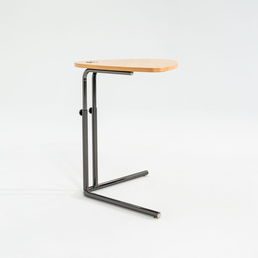 K22 Mobile Table