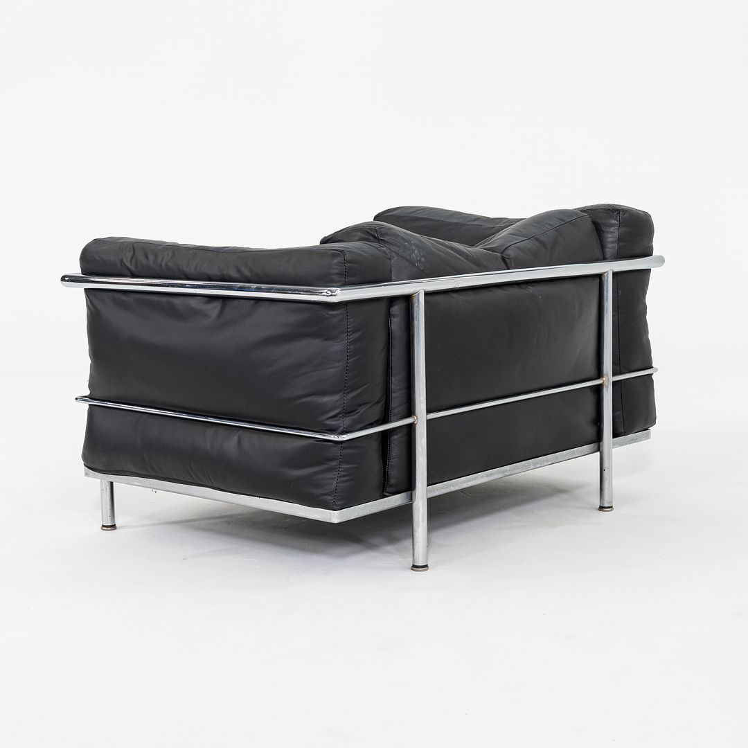 LC3 Fauteuil Grand Confort, Grand Modele by Le Corbusier, Pierre
