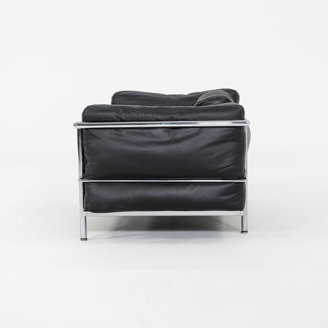 LC3 Fauteuil Grand Confort, Grand Modele by Le Corbusier, Pierre