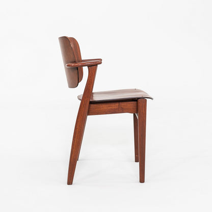 Domus Chair