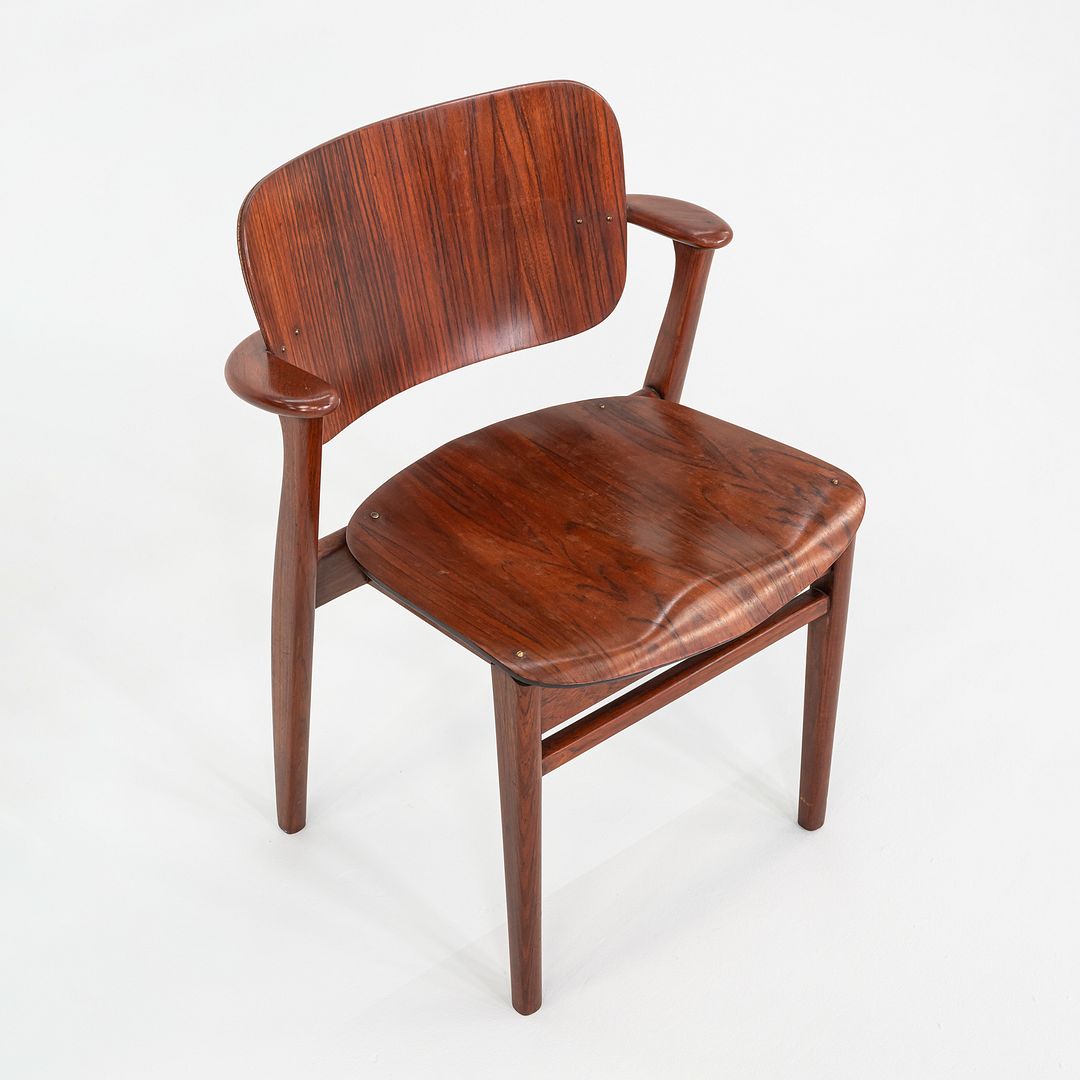 Domus Chair