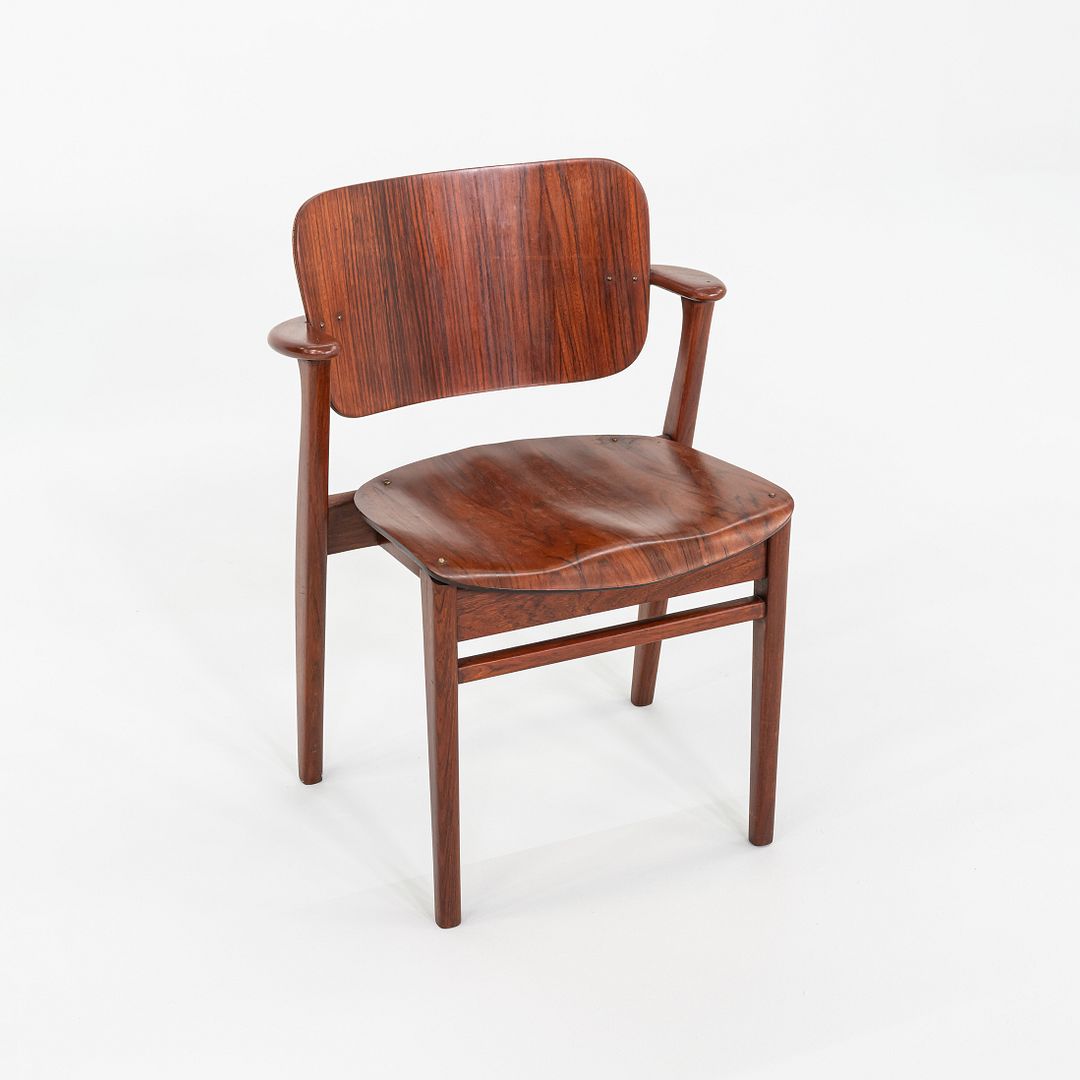 Domus Chair