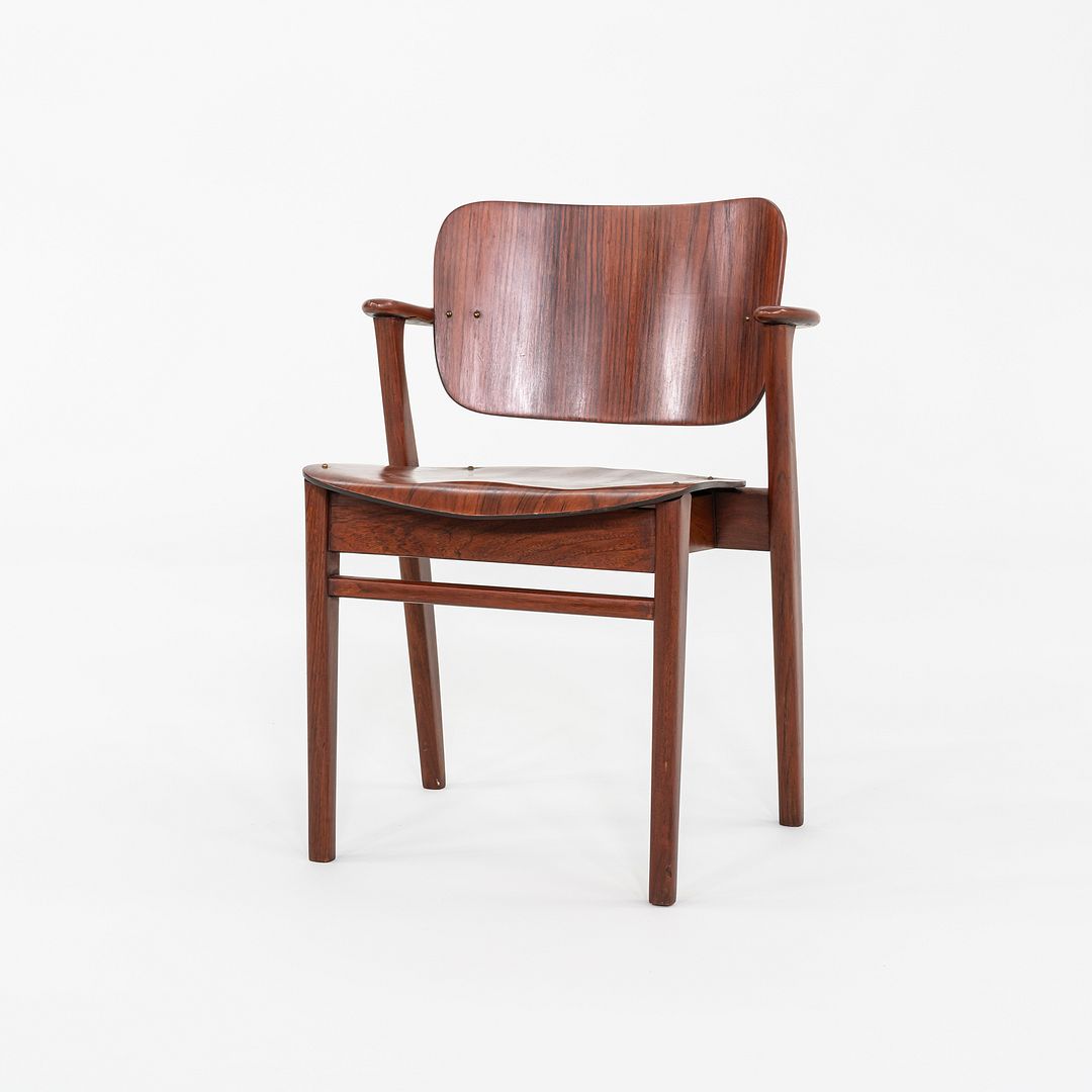 Domus Chair