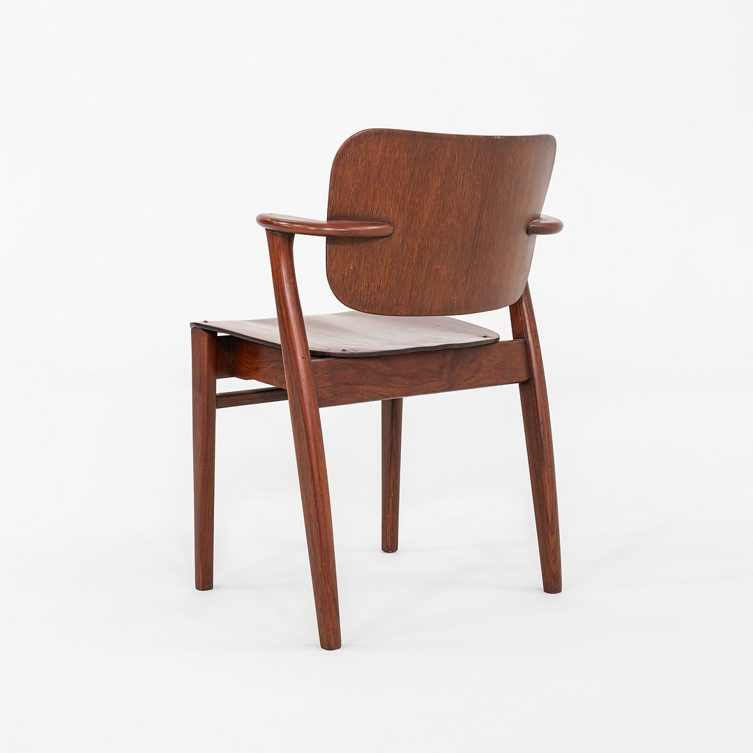 Domus Chair