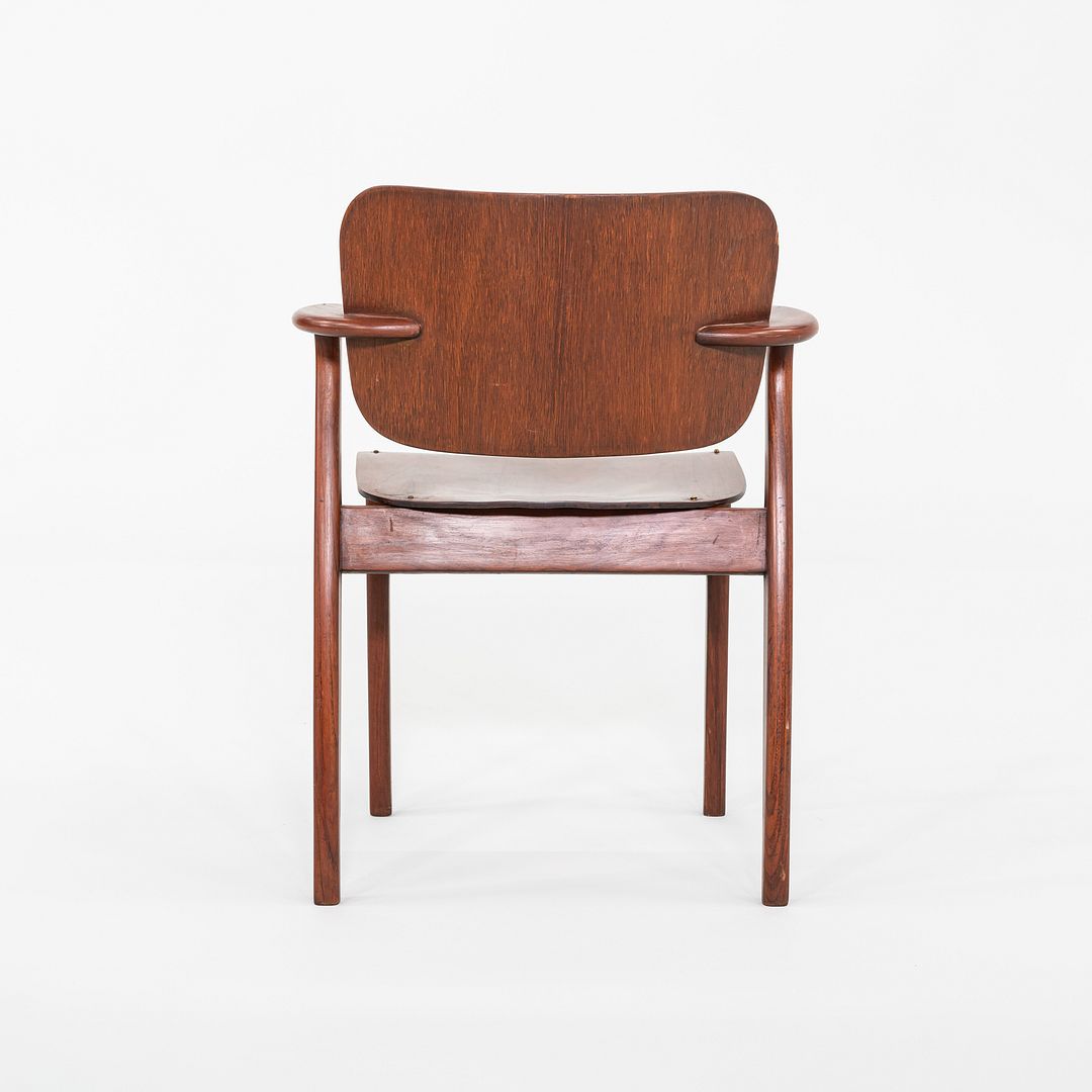Domus Chair