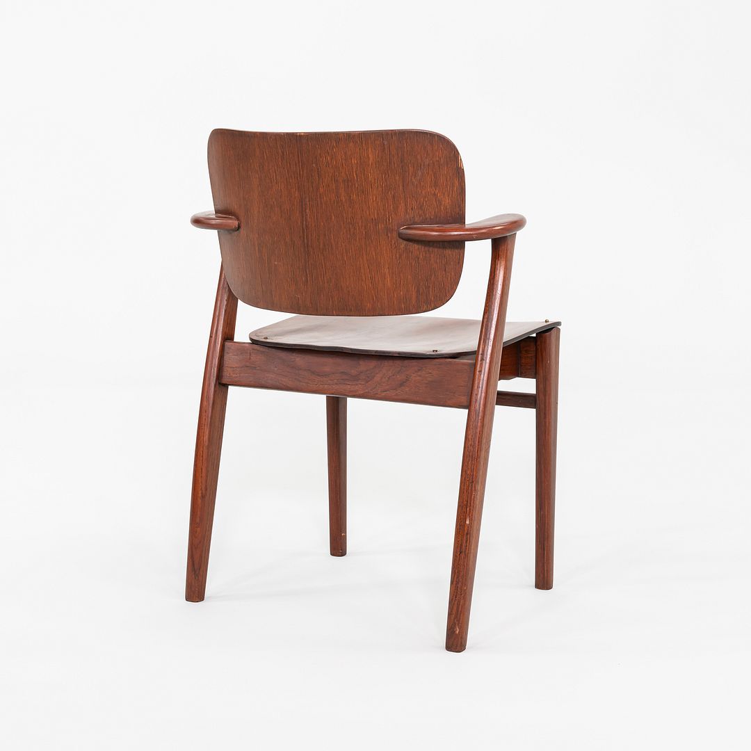 Domus Chair