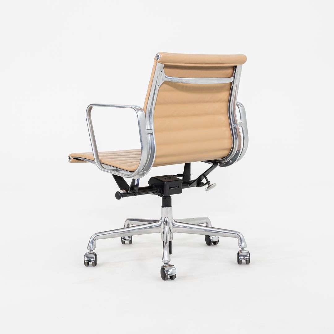 Aluminum Group Management Desk Chair, Model EA335