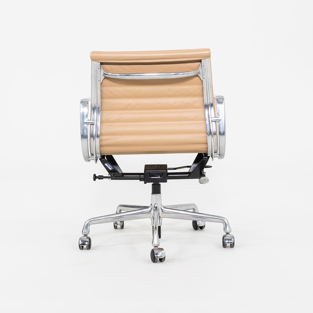 Aluminum Group Management Desk Chair, Model EA335