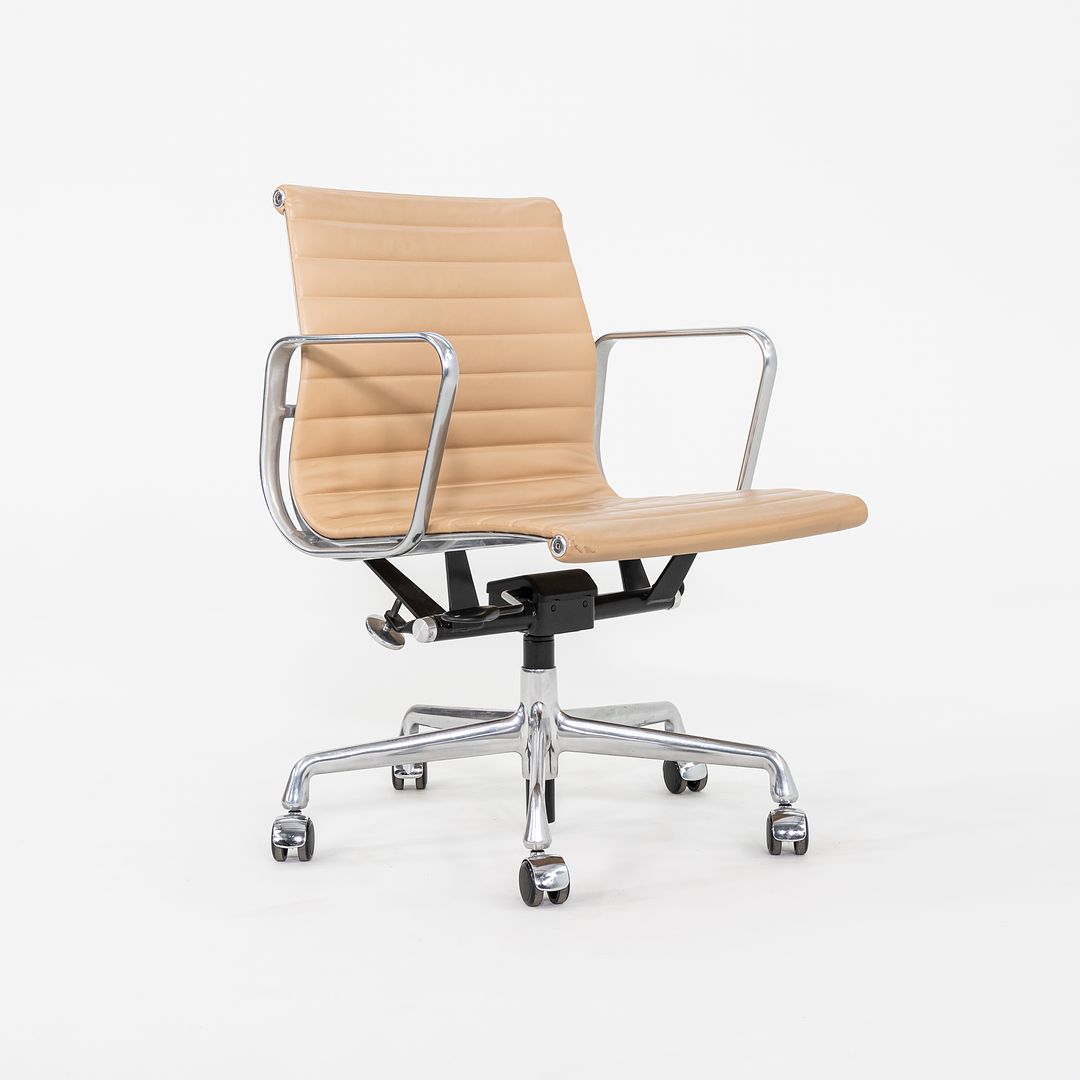 Aluminum Group Management Desk Chair, Model EA335