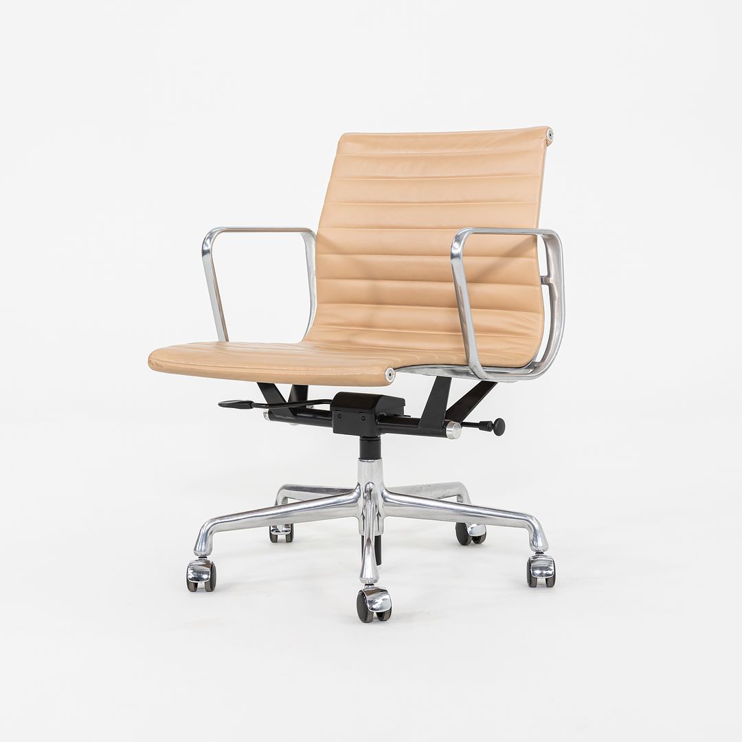 Aluminum Group Management Desk Chair, Model EA335