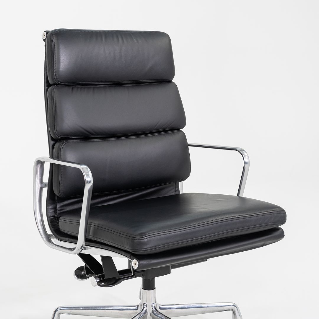 Soft Pad Executive Chair, Model EA437