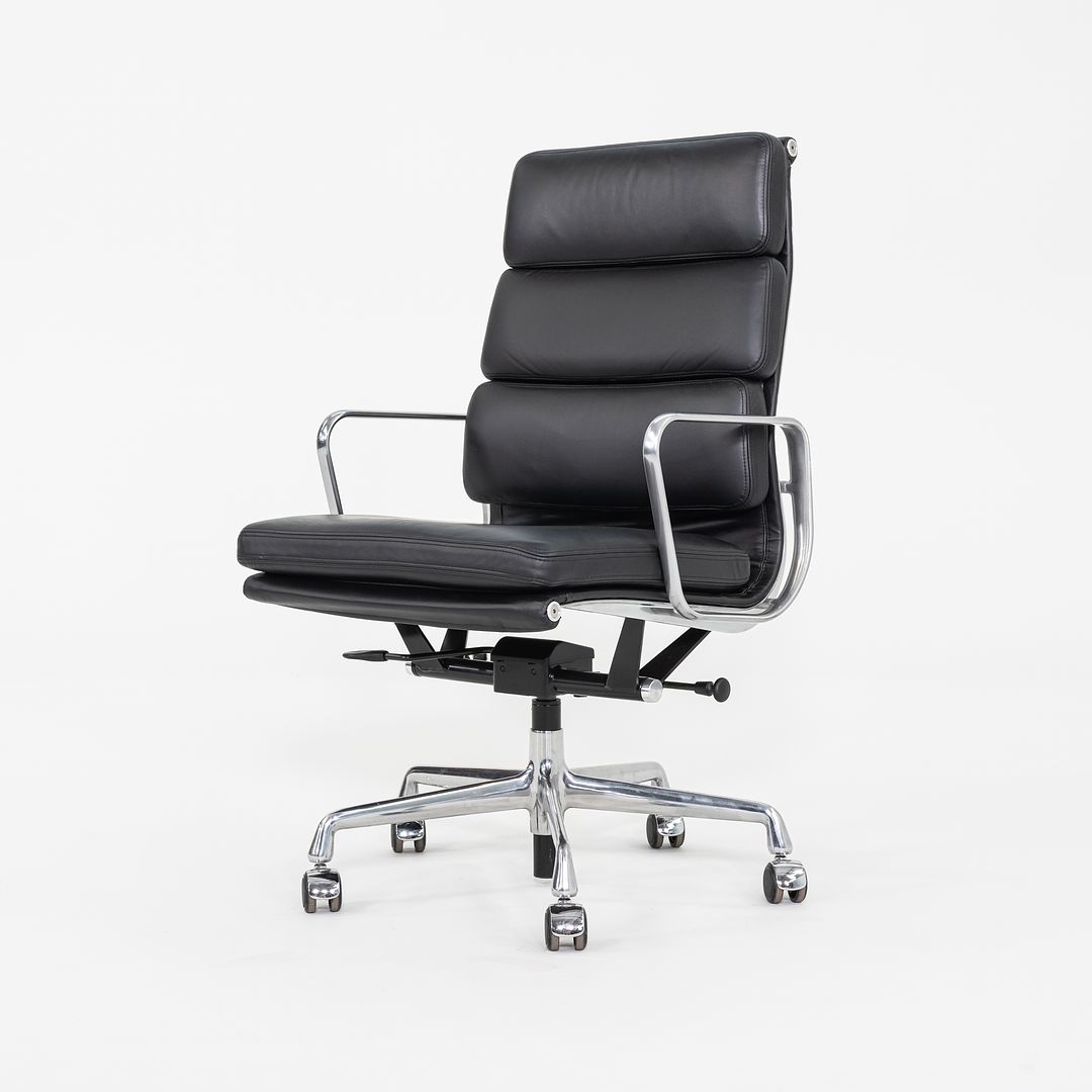 Soft Pad Executive Chair, Model EA437