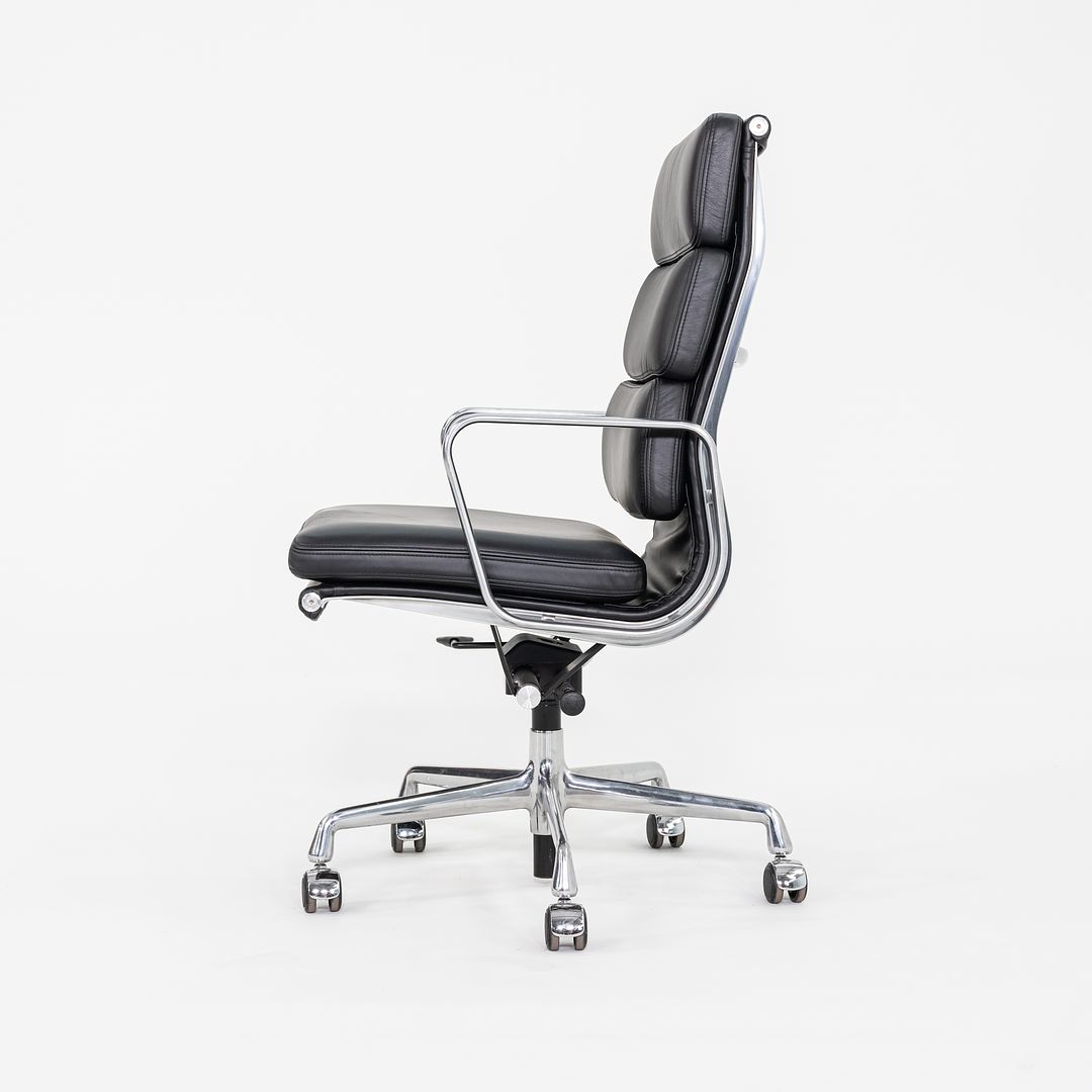 Soft Pad Executive Chair, Model EA437