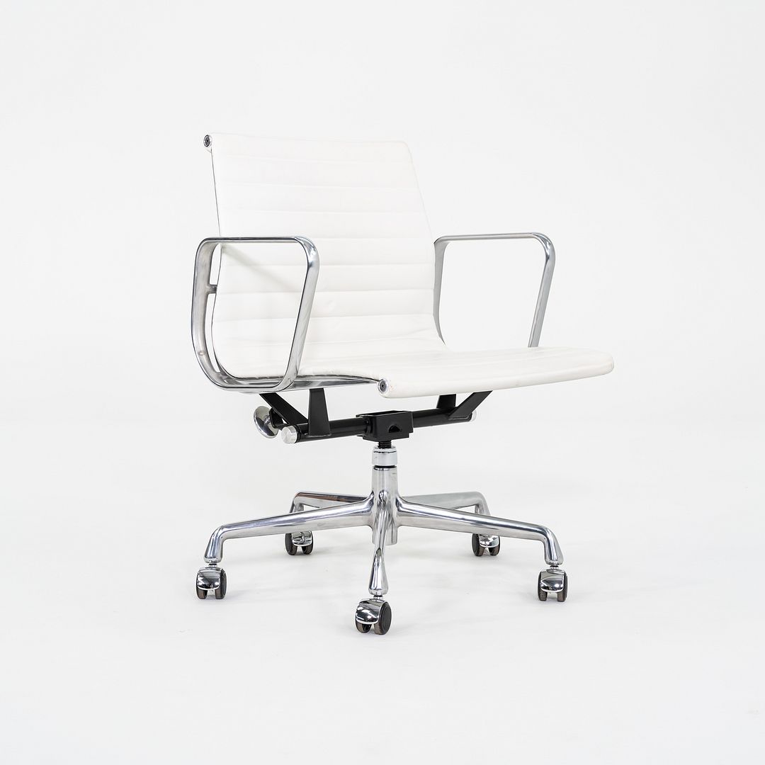 Aluminum Group Management Desk Chair, Model EA335
