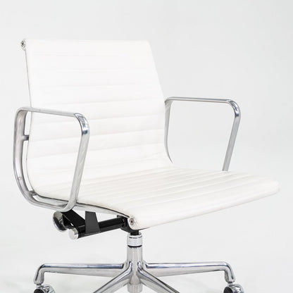 Aluminum Group Management Desk Chair, Model EA335