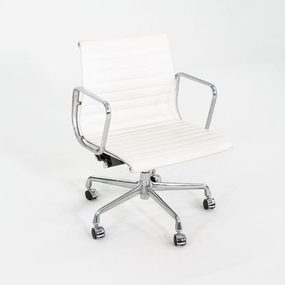 Aluminum Group Management Desk Chair, Model EA335