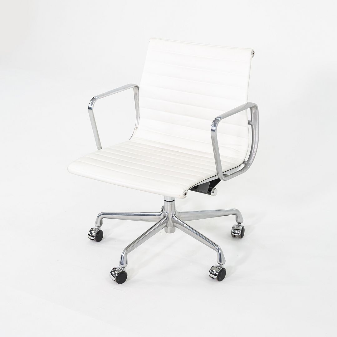 Aluminum Group Management Desk Chair, Model EA335