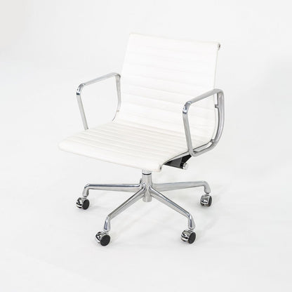 Aluminum Group Management Desk Chair, Model EA335