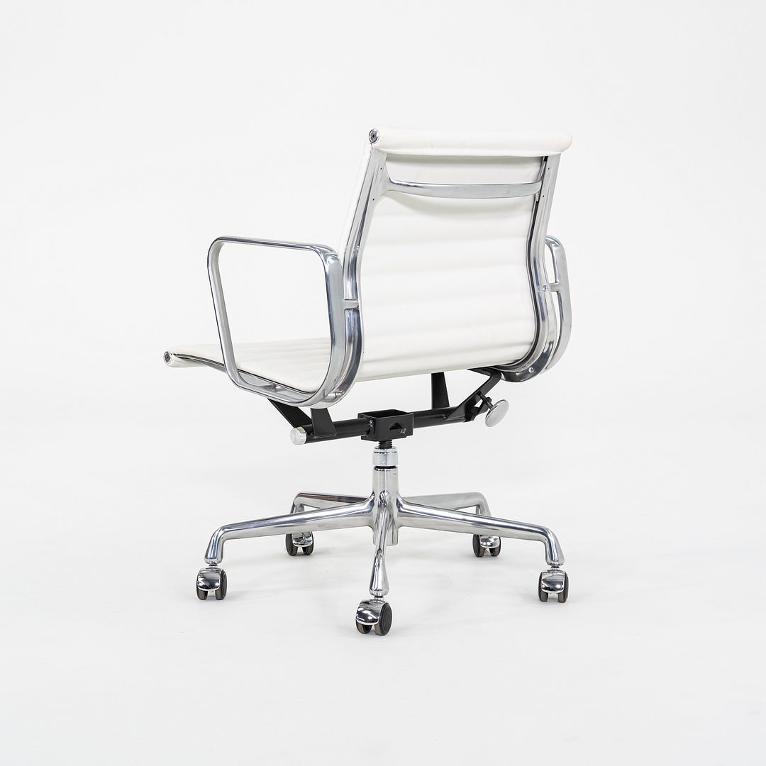 Aluminum Group Management Desk Chair, Model EA335
