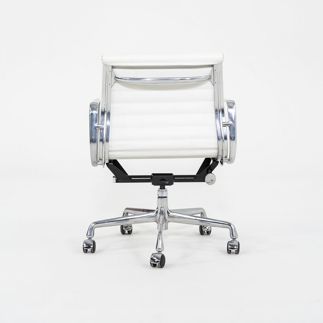 Aluminum Group Management Desk Chair, Model EA335