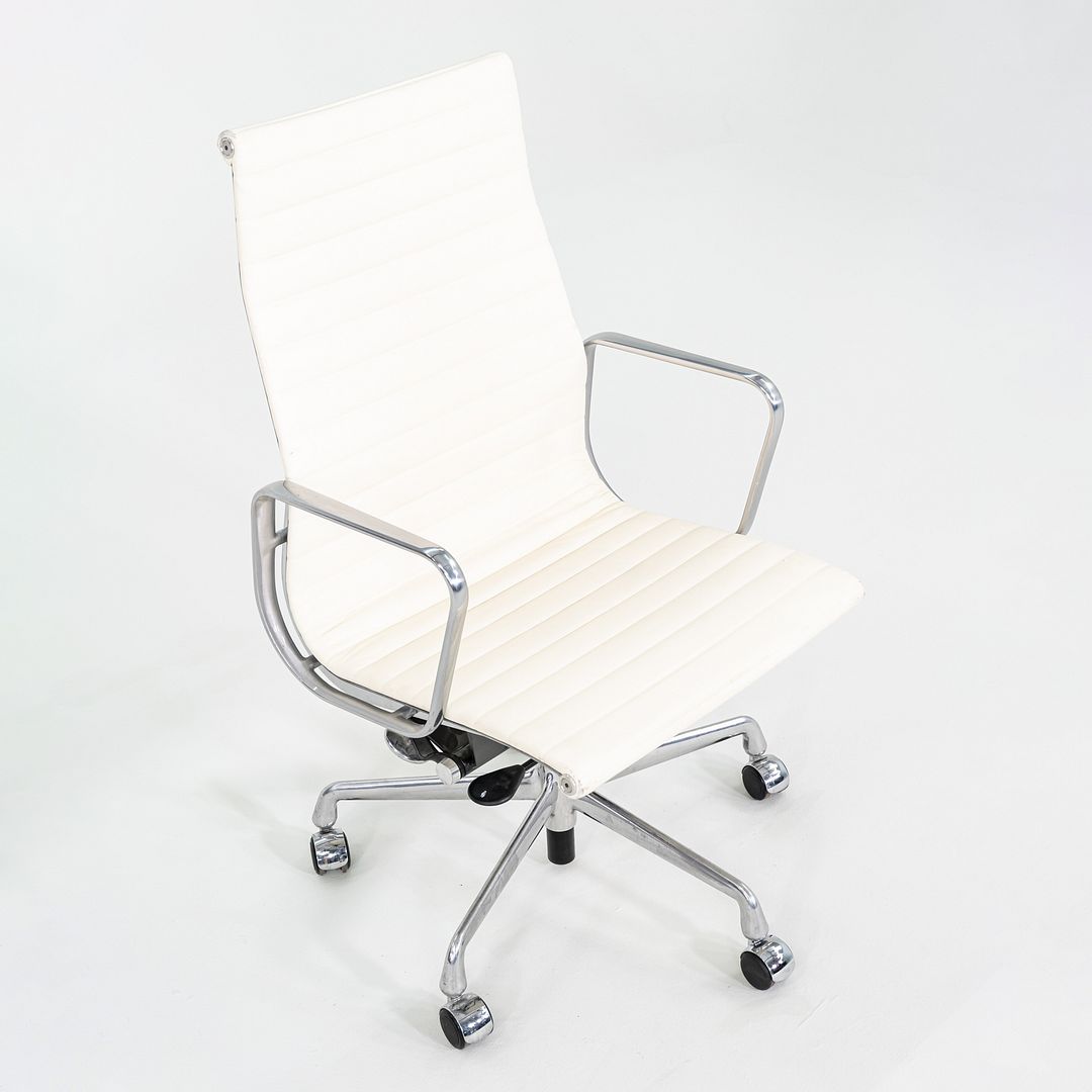 Aluminum Group Executive Desk Chair, Model EA337