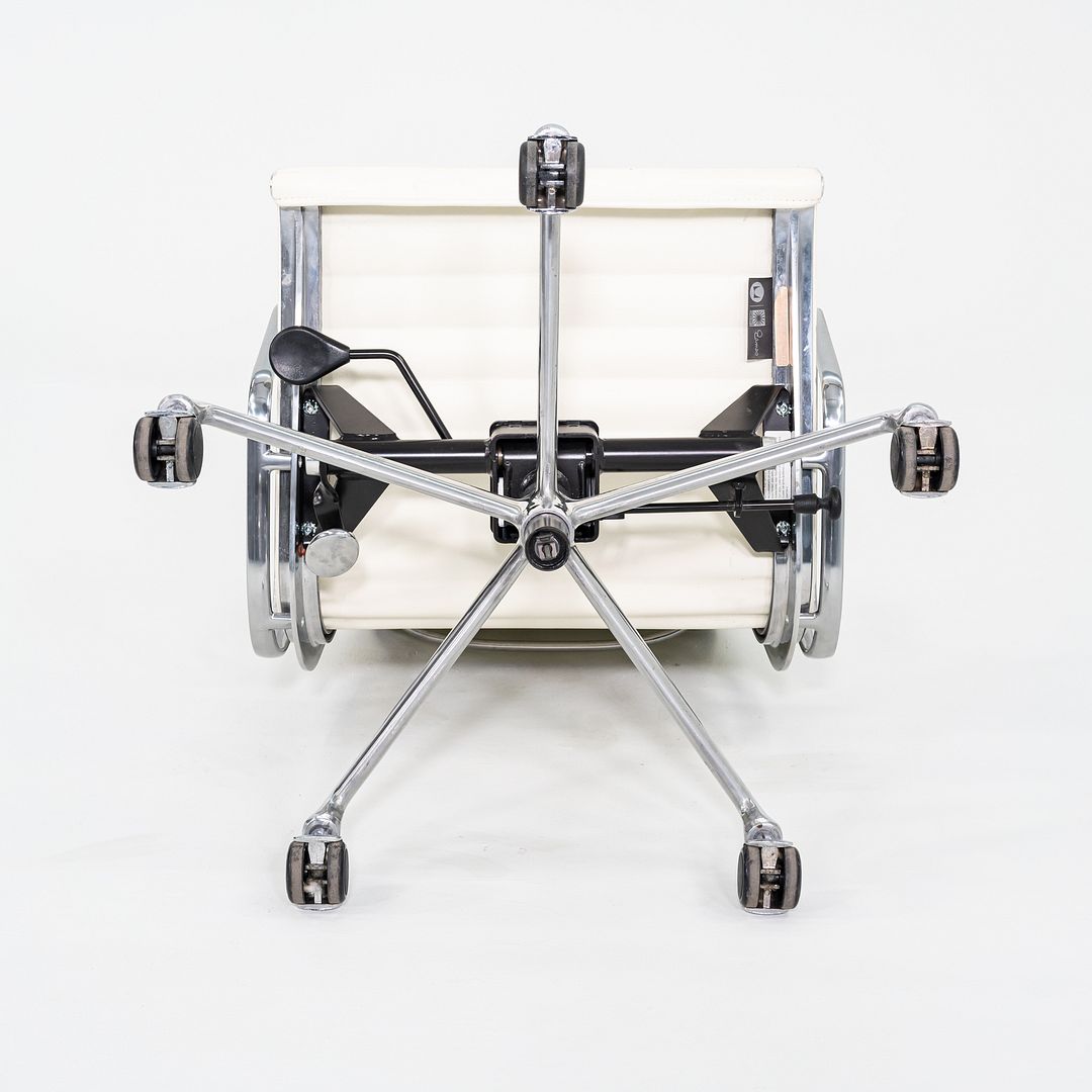Aluminum Group Executive Desk Chair, Model EA337
