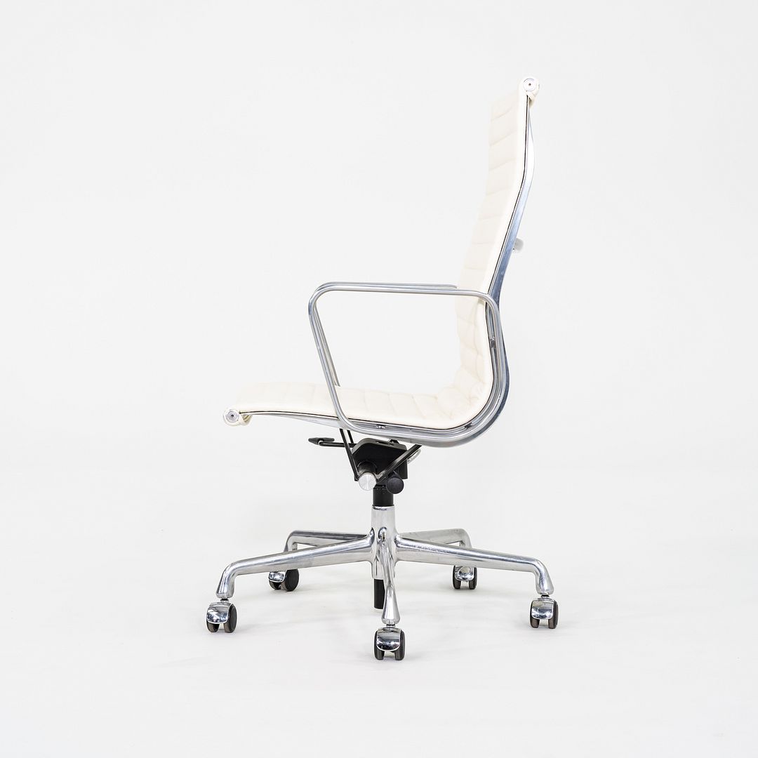 Aluminum Group Executive Desk Chair, Model EA337